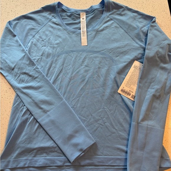 NWT Lululemon Swiftly tech long sleeve 2.0 Race! - Picture 2 of 4